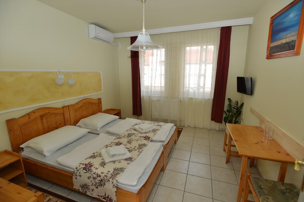 Hotel Korona Hajdúszoboszló Εξωτερικό φωτογραφία