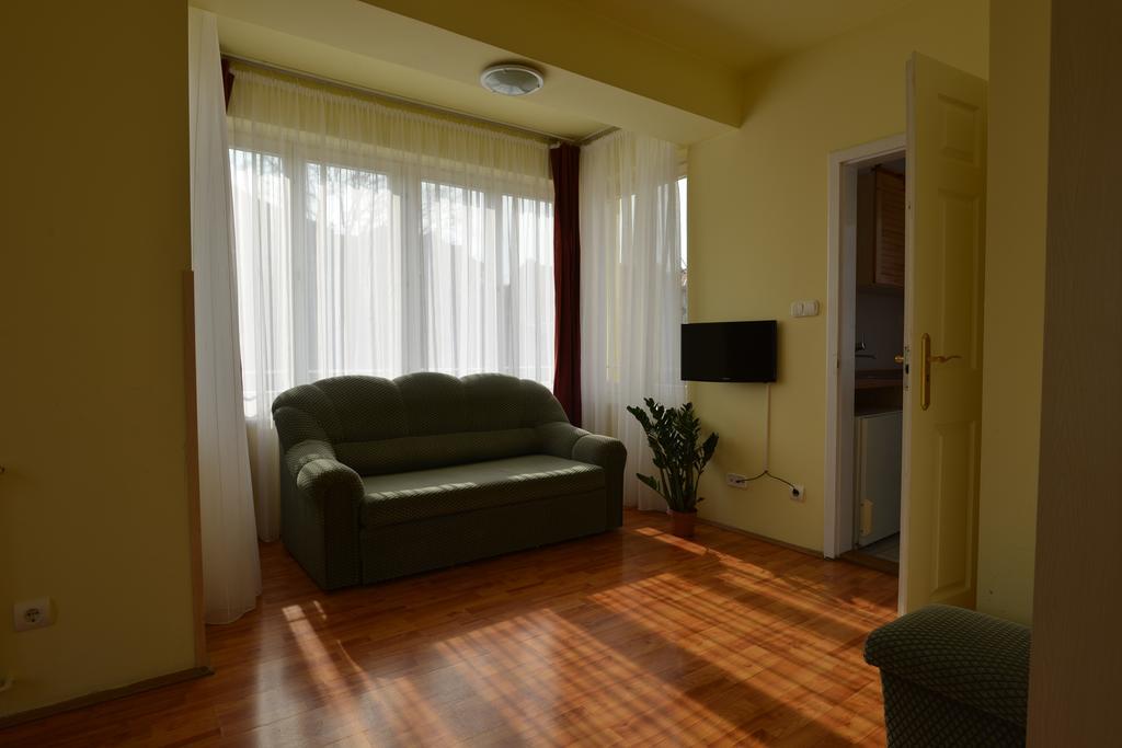 Hotel Korona Hajdúszoboszló Εξωτερικό φωτογραφία