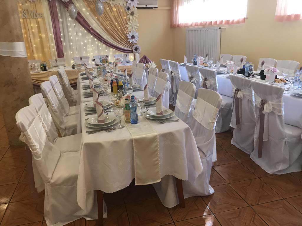 Hotel Korona Hajdúszoboszló Εξωτερικό φωτογραφία