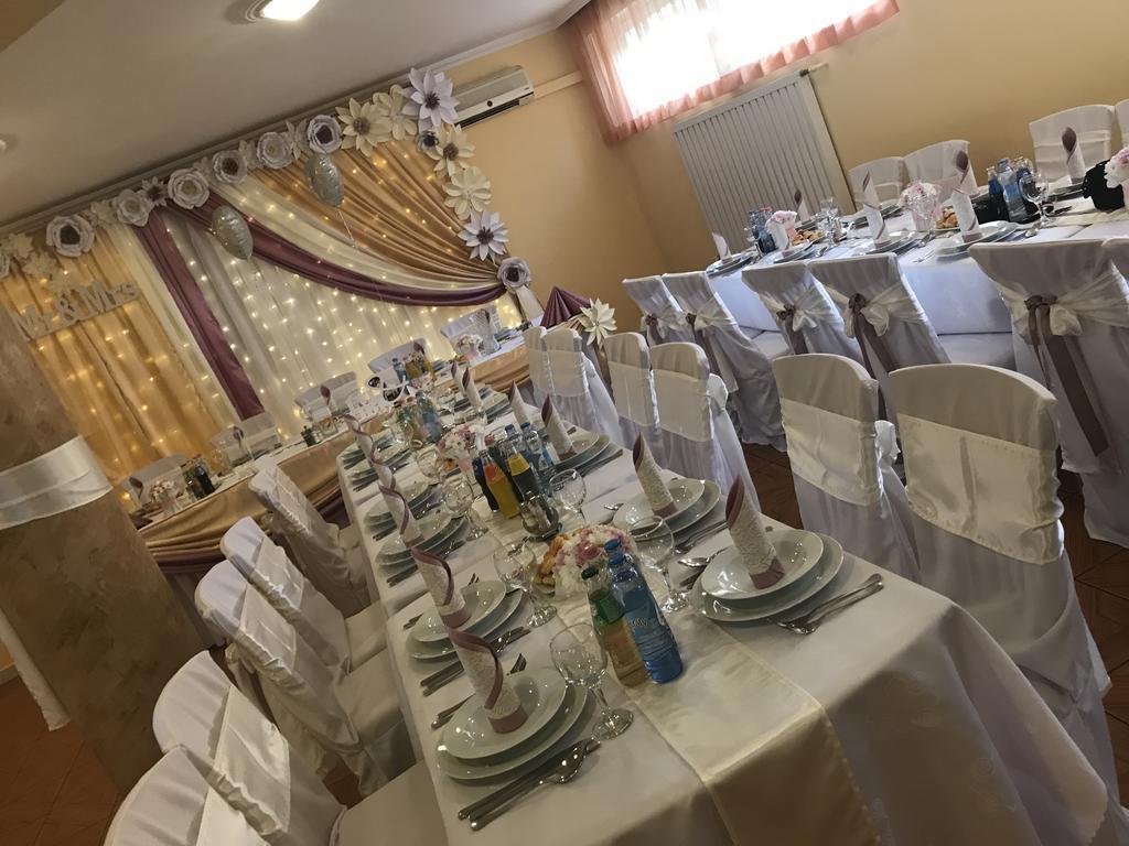 Hotel Korona Hajdúszoboszló Εξωτερικό φωτογραφία